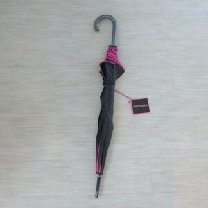 BLOOMINGDALES Pink Ribbon Black Umbrella NWT